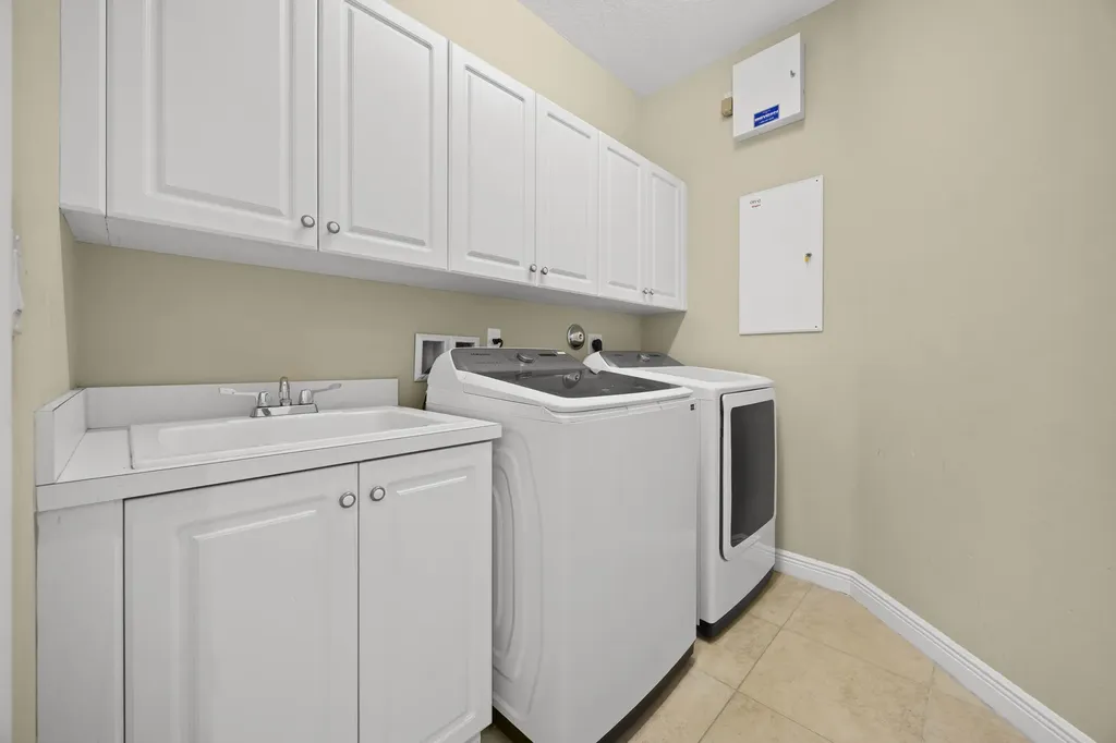 9049 Dupont Place Wellington FL 33414