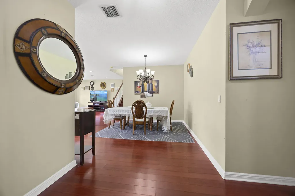 9049 Dupont Place Wellington FL 33414