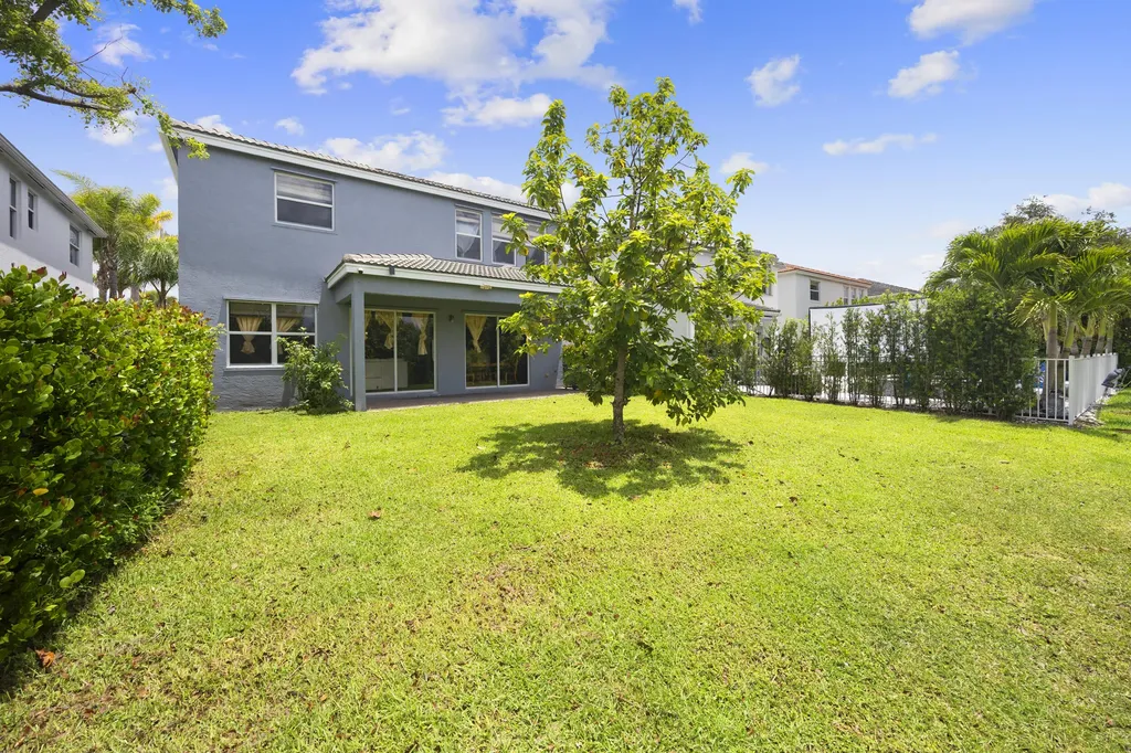 9049 Dupont Place Wellington FL 33414