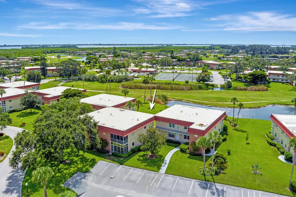 98 Spring Lake Drive Vero Beach FL 32962