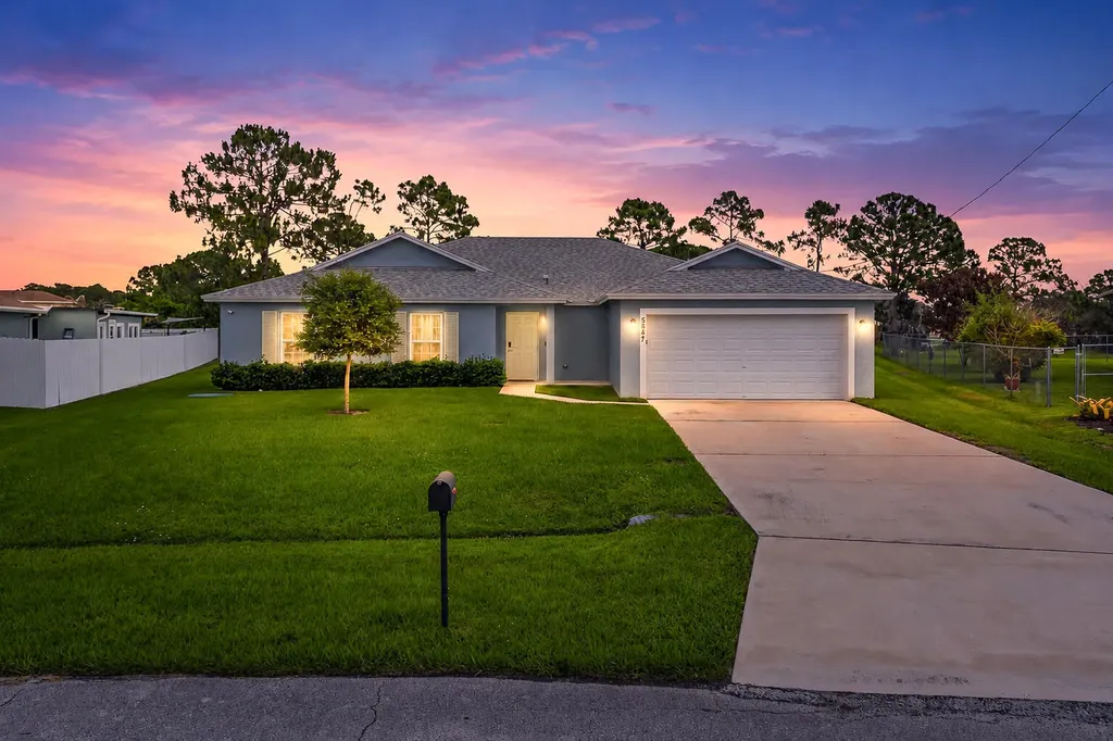 5847 NW Gillespie Avenue Port St Lucie FL 34986