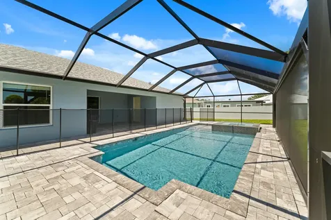 5847 NW Gillespie Avenue Port St Lucie FL 34986