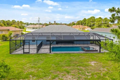 5847 NW Gillespie Avenue Port St Lucie FL 34986