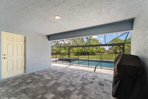 5847 NW Gillespie Avenue Port St Lucie FL 34986