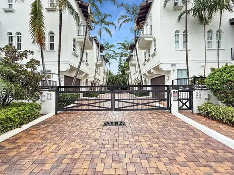 3235 NE 13th Street Pompano Beach FL 33062