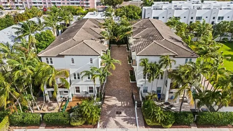 3235 NE 13th Street Pompano Beach FL 33062