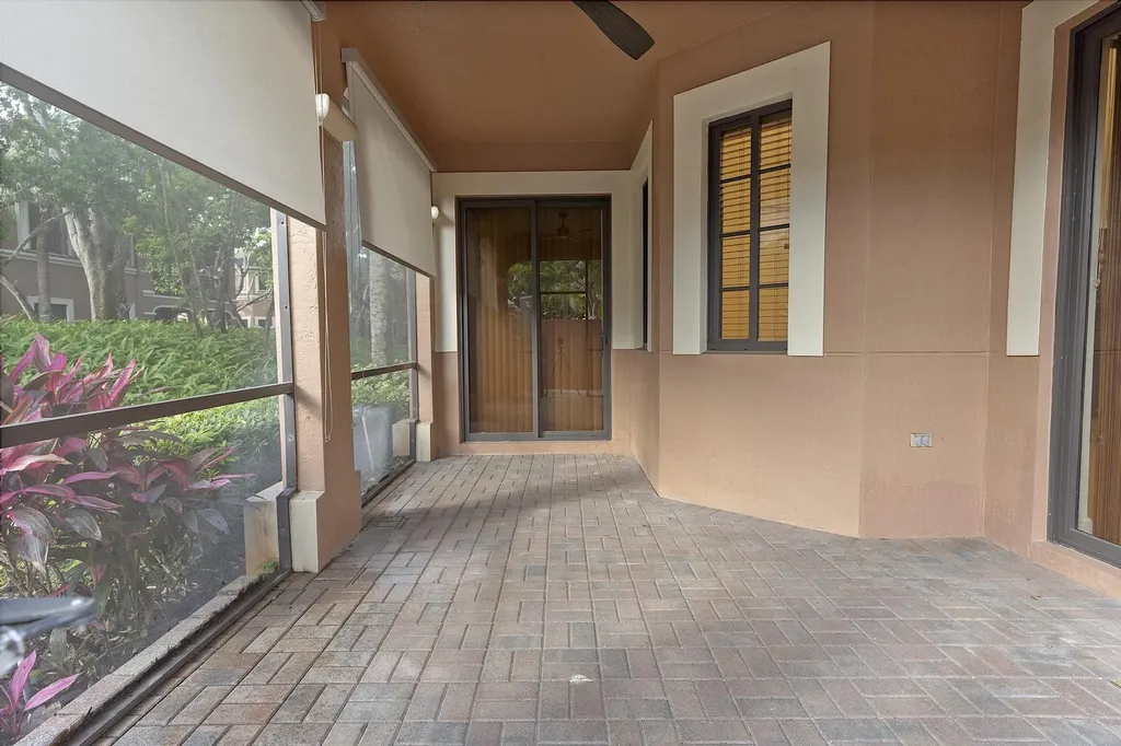 2742 Kinsington Circle Weston FL 33332
