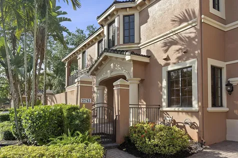 2742 Kinsington Circle Weston FL 33332