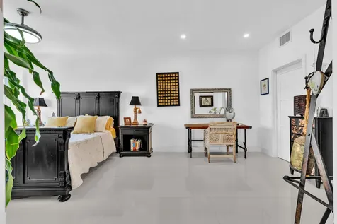 701 E Camino Real Boca Raton FL 33432