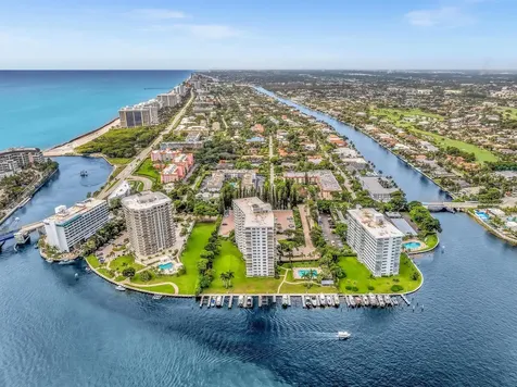 701 E Camino Real Boca Raton FL 33432