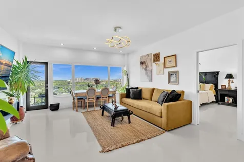 701 E Camino Real Boca Raton FL 33432