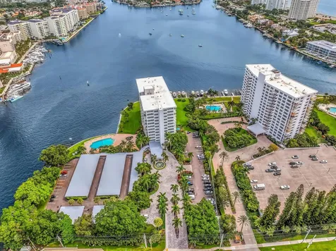 701 E Camino Real Boca Raton FL 33432