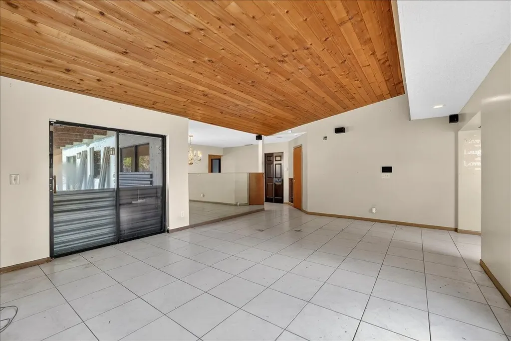 4240 NW 74th Avenue Lauderhill FL 33319