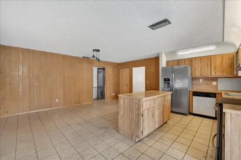 4240 NW 74th Avenue Lauderhill FL 33319