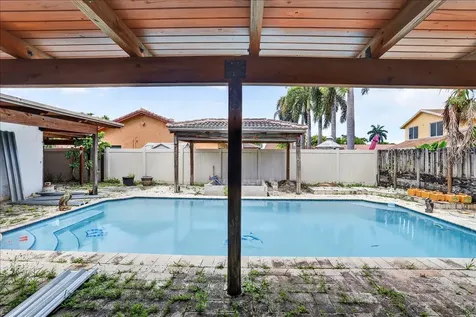 4240 NW 74th Avenue Lauderhill FL 33319