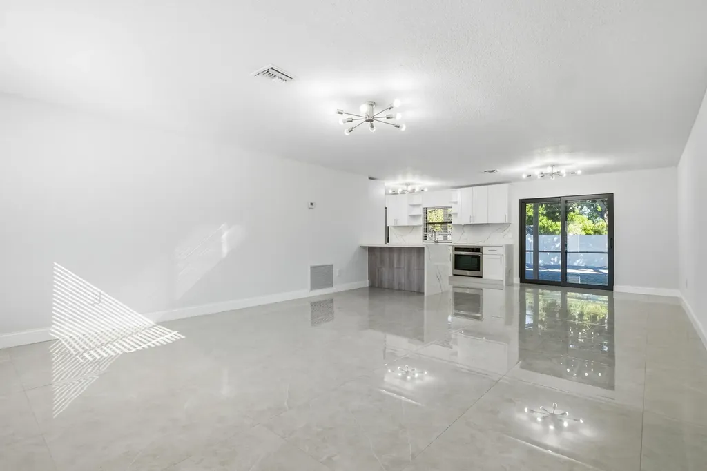22390 SW 66th Avenue Boca Raton FL 33428