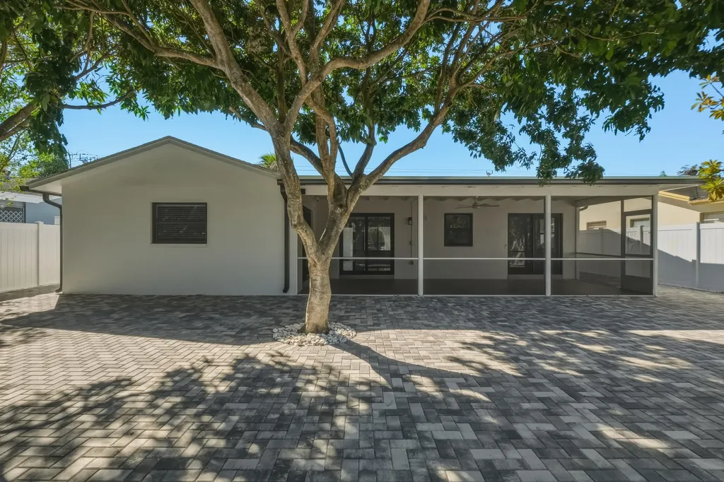 22390 SW 66th Avenue Boca Raton FL 33428