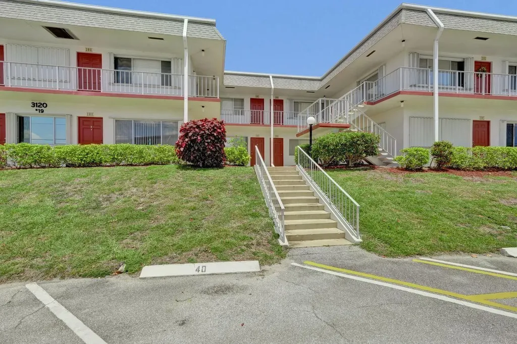 3120 Cynthia Lane Lake Worth Beach FL 33461