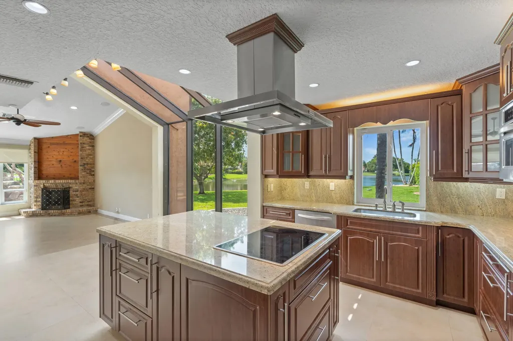 11220 NW 2nd Manor Coral Springs FL 33071
