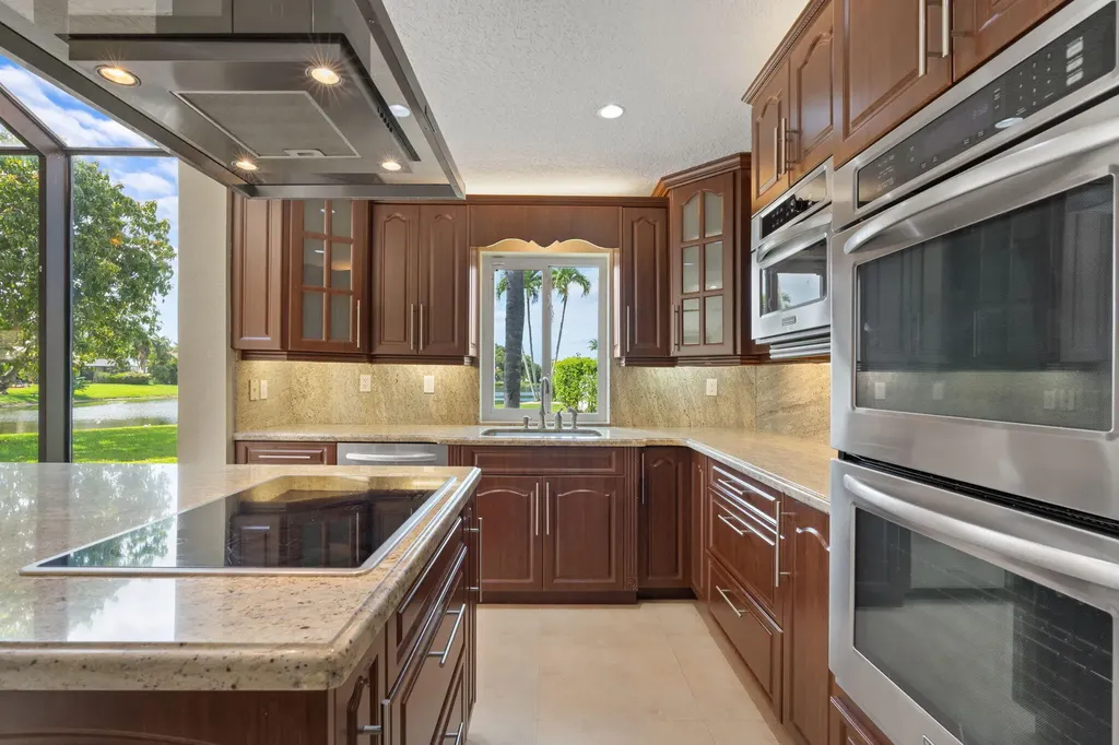 11220 NW 2nd Manor Coral Springs FL 33071