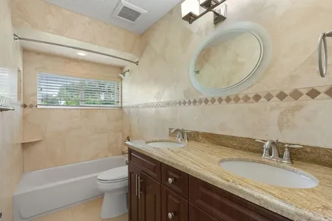 11220 NW 2nd Manor Coral Springs FL 33071