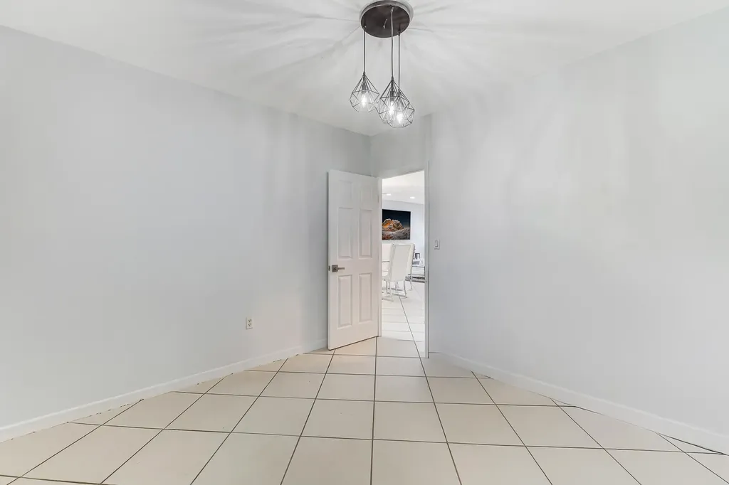 2000 SW 28th Avenue Fort Lauderdale FL 33312
