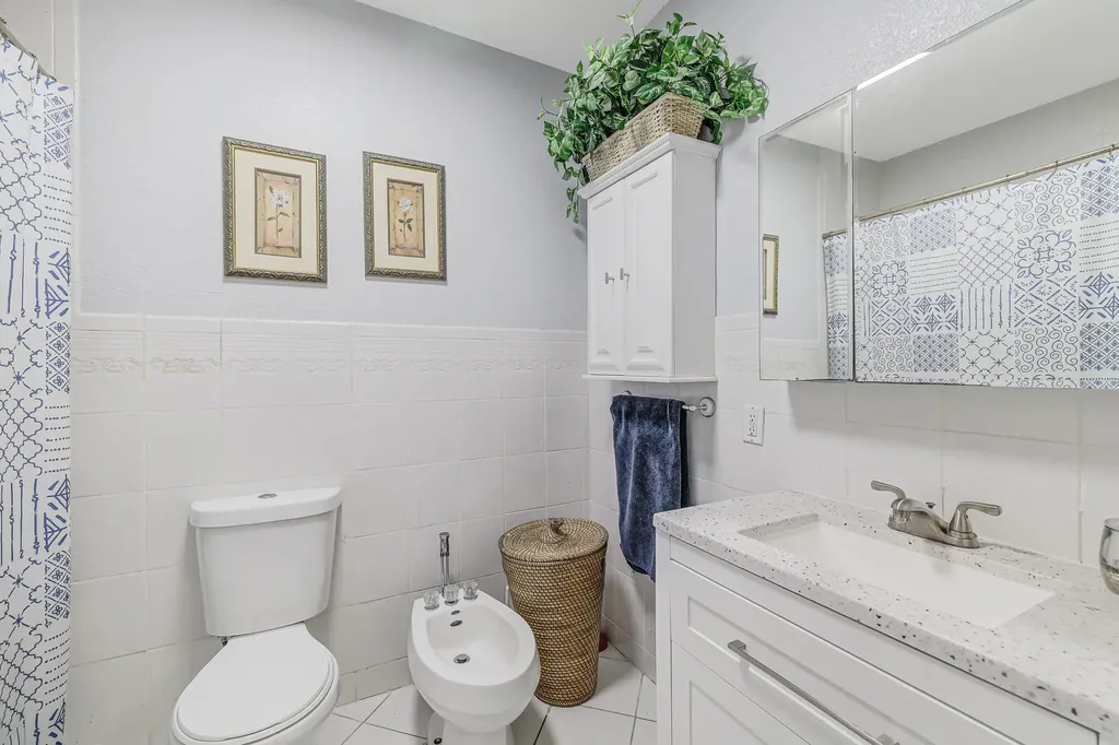 2000 SW 28th Avenue Fort Lauderdale FL 33312