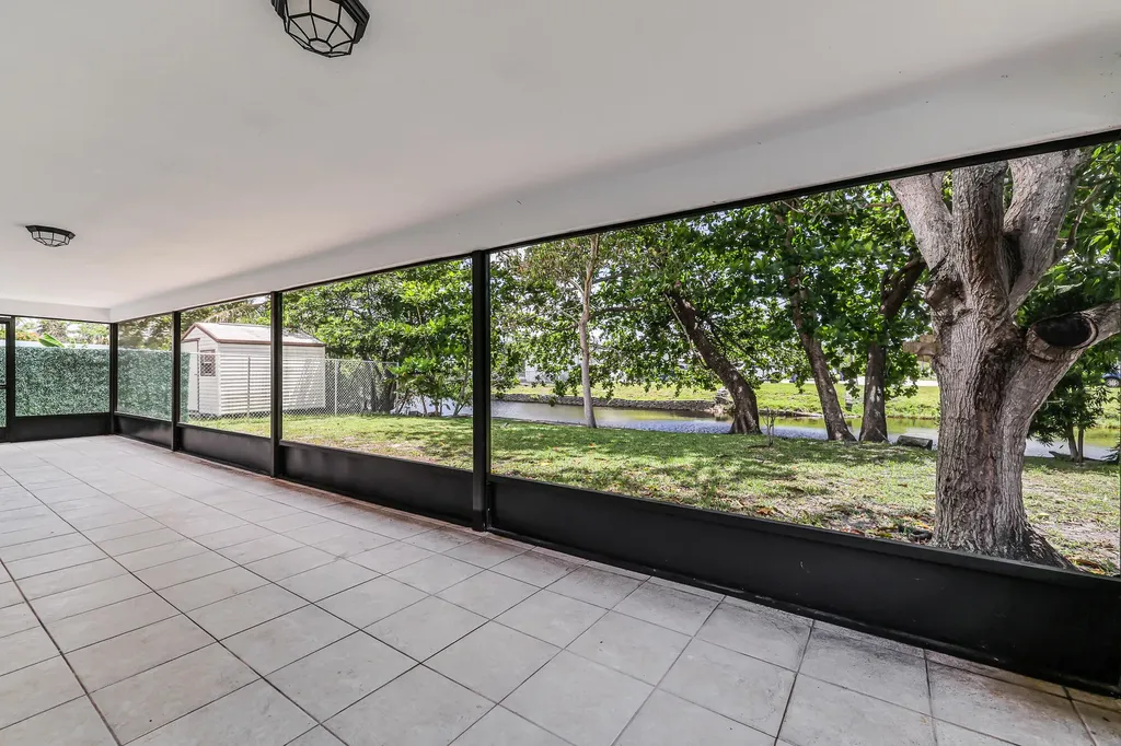 2000 SW 28th Avenue Fort Lauderdale FL 33312