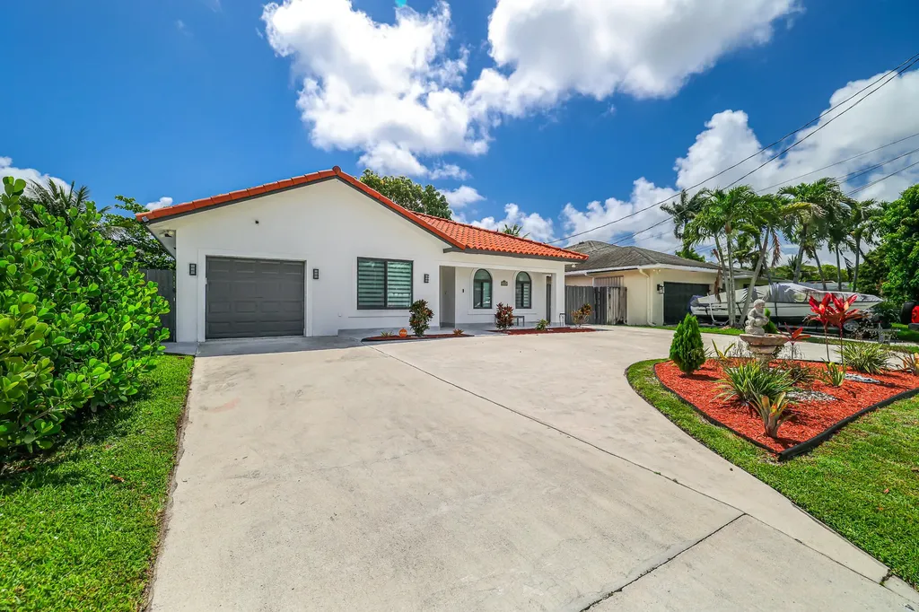2000 SW 28th Avenue Fort Lauderdale FL 33312
