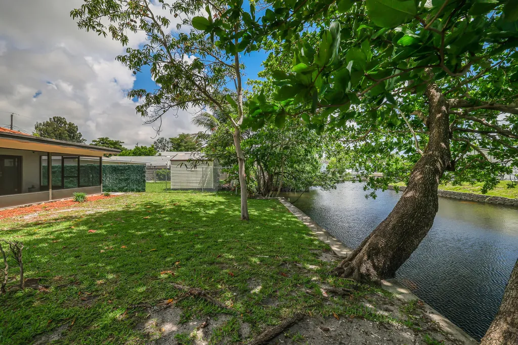 2000 SW 28th Avenue Fort Lauderdale FL 33312