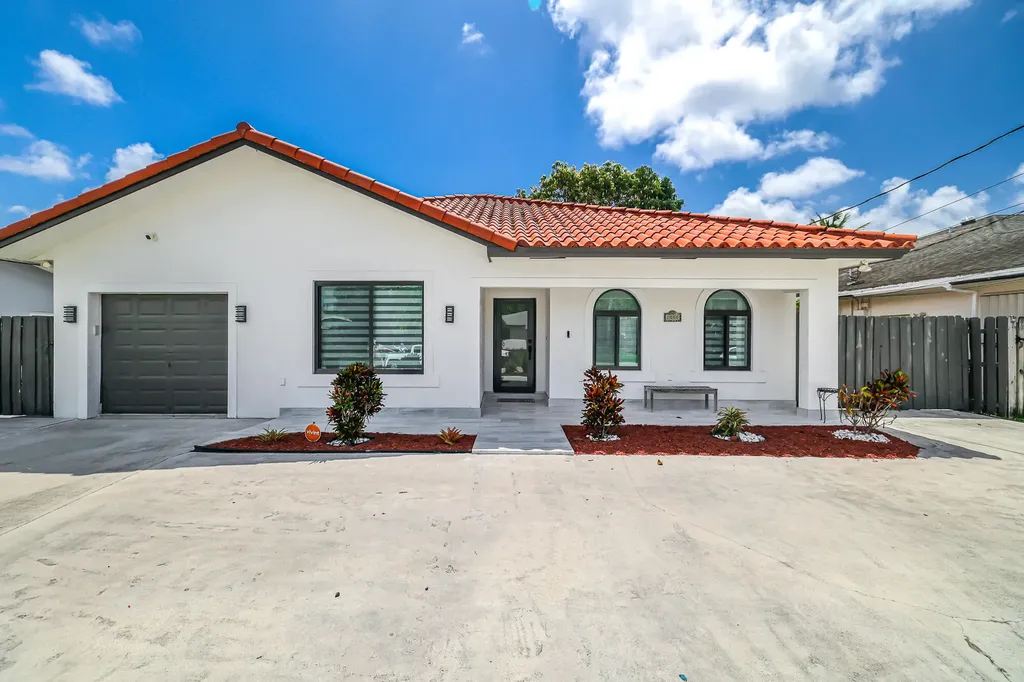 2000 SW 28th Avenue Fort Lauderdale FL 33312