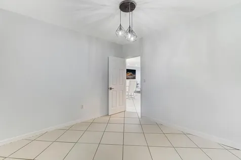 2000 SW 28th Avenue Fort Lauderdale FL 33312