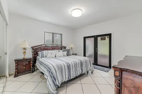 2000 SW 28th Avenue Fort Lauderdale FL 33312