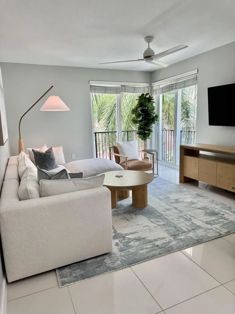 225 NE 1st Street Delray Beach FL 33444