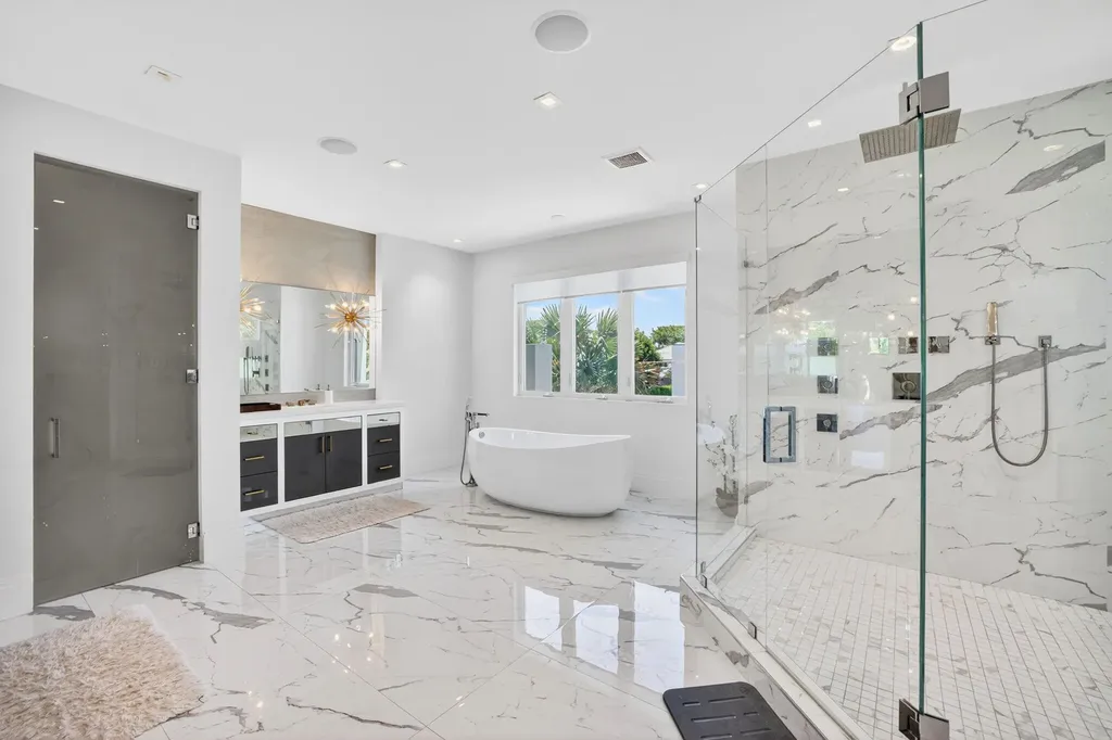 39 Pelican Drive Fort Lauderdale FL 33301