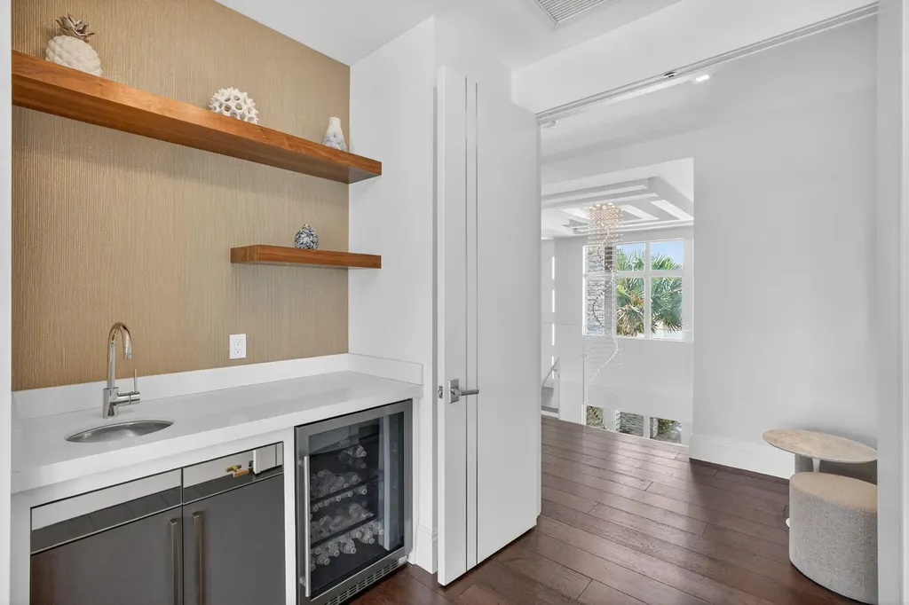 39 Pelican Drive Fort Lauderdale FL 33301