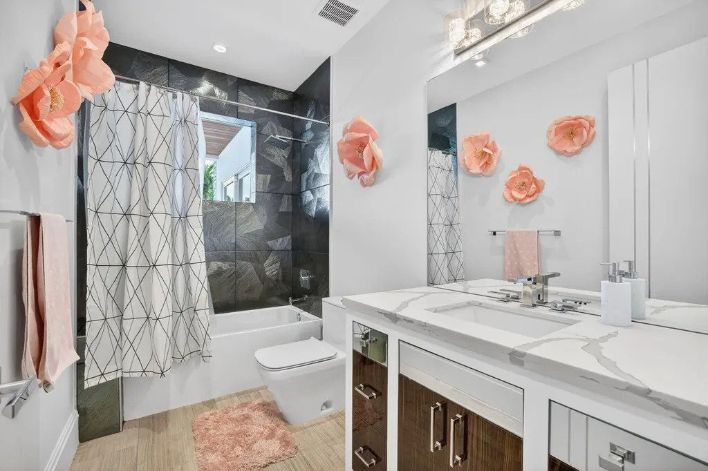39 Pelican Drive Fort Lauderdale FL 33301