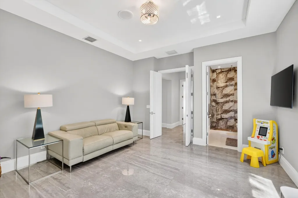 39 Pelican Drive Fort Lauderdale FL 33301