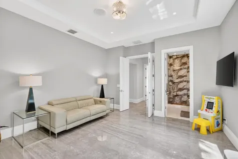 39 Pelican Drive Fort Lauderdale FL 33301