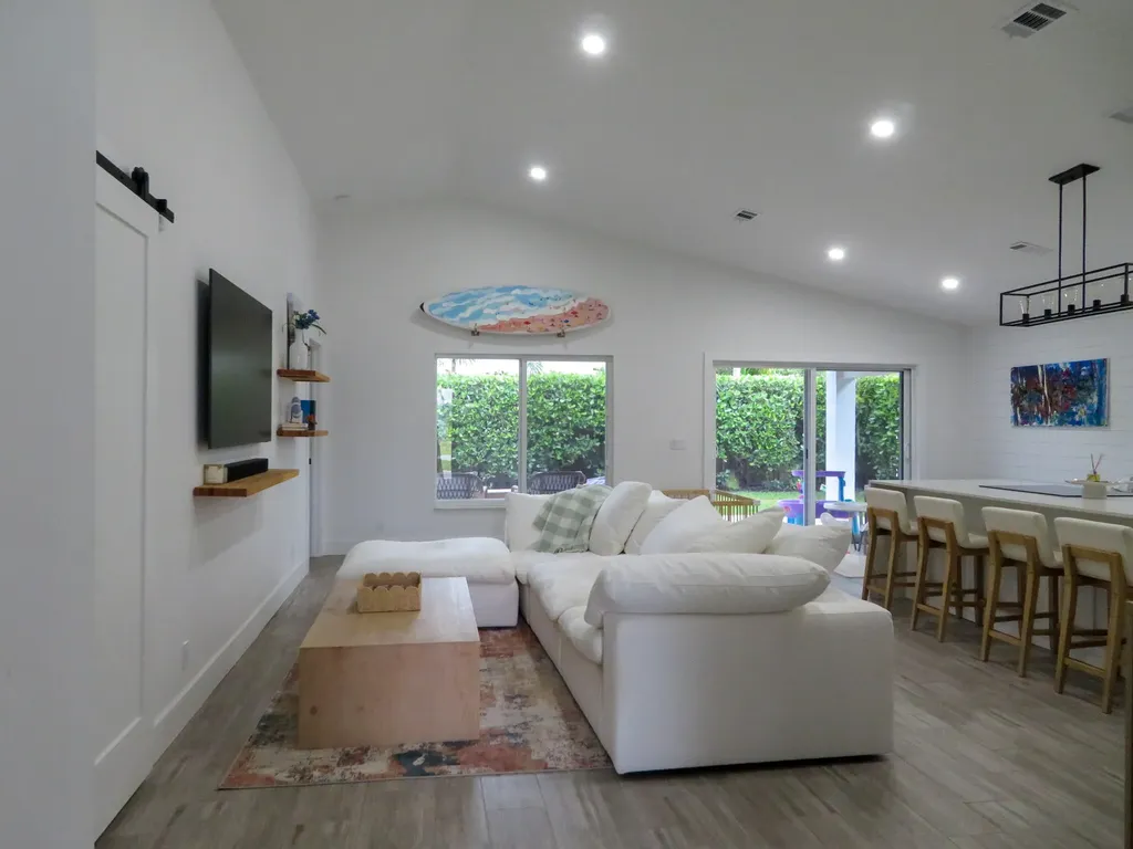 6070 Garrett Street Jupiter FL 33458