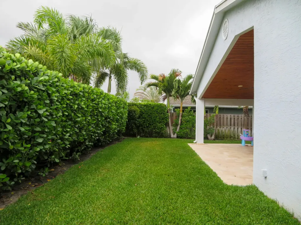 6070 Garrett Street Jupiter FL 33458