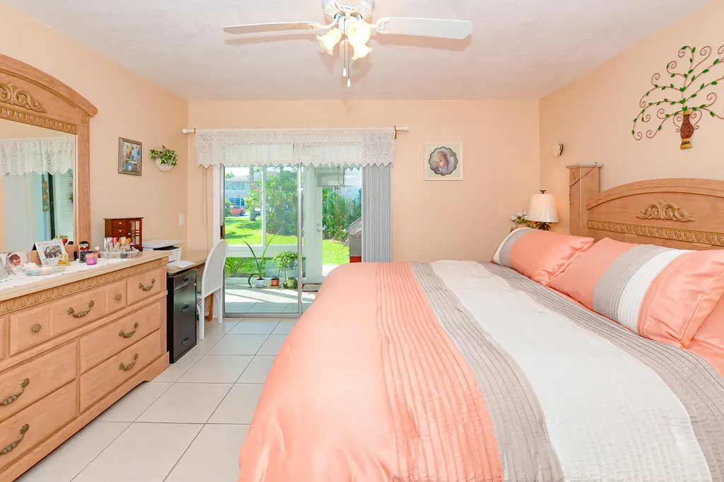 18 Lake Vista Trail Port St Lucie FL 34952