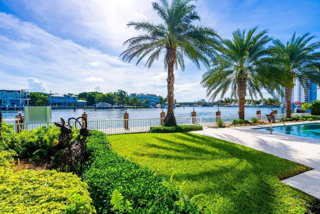 2798 NE 24th Street Lighthouse Point FL 33064