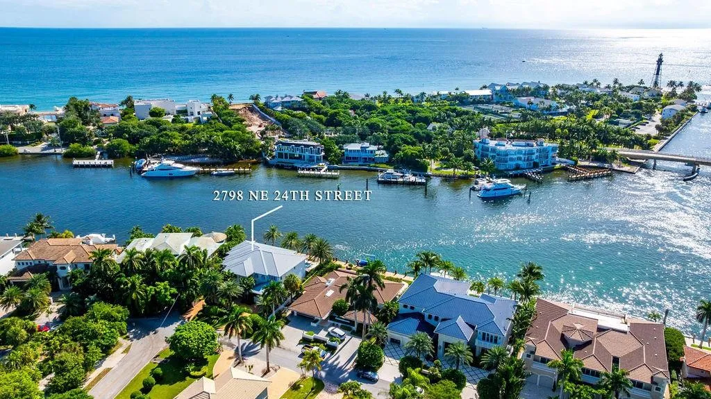 2798 NE 24th Street Lighthouse Point FL 33064