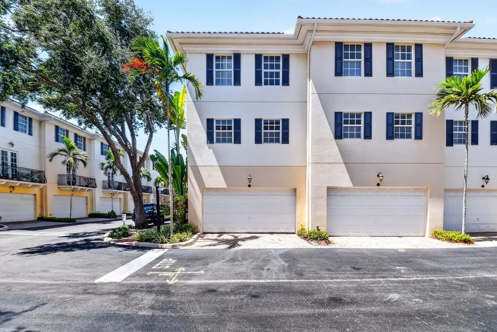 2502 N Dixie Highway Lake Worth Beach FL 33460
