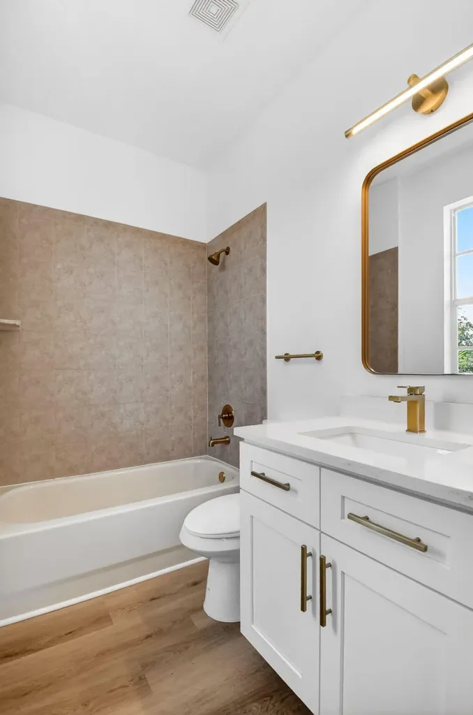 2502 N Dixie Highway Lake Worth Beach FL 33460