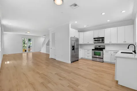 2502 N Dixie Highway Lake Worth Beach FL 33460