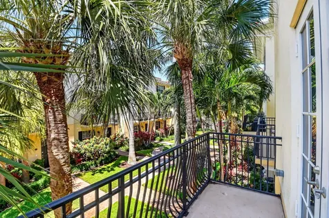2502 N Dixie Highway Lake Worth Beach FL 33460