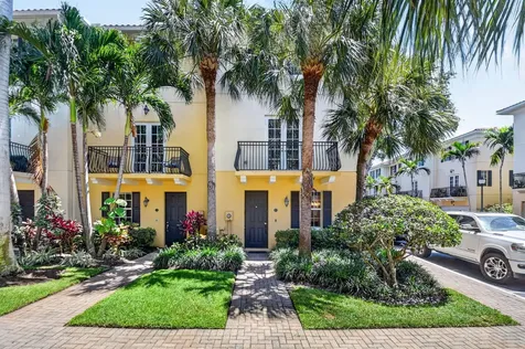 2502 N Dixie Highway Lake Worth Beach FL 33460