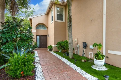 622 S Peppergrass Run S Royal Palm Beach FL 33411